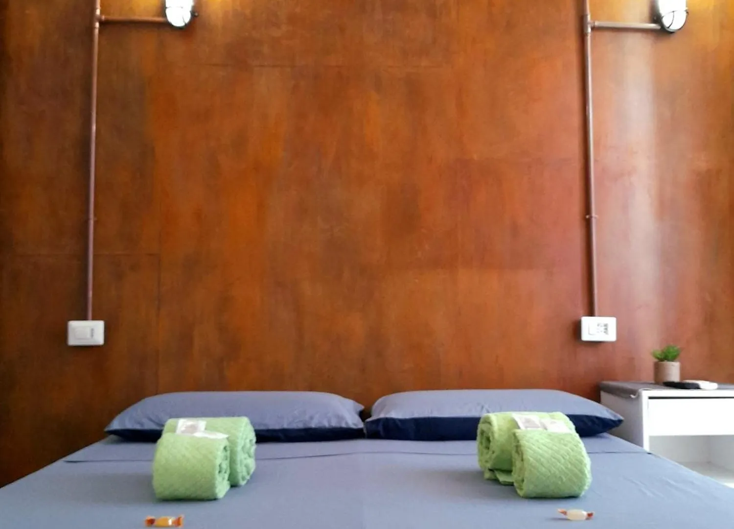 -L' Oasi Del Turista, Room 1- Central Station Milan Guest house